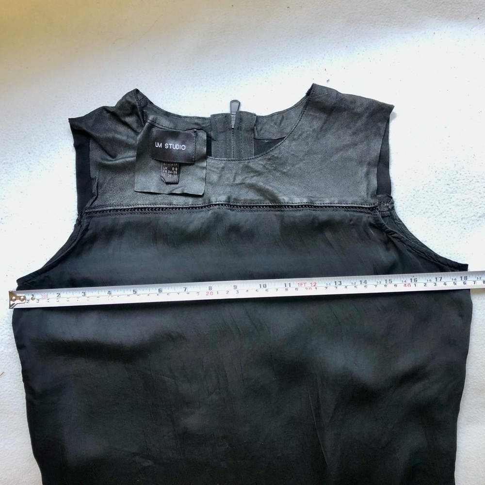Lm Studio Silk Black Blouse Size XS Sleeveless Lambskin Top  back  1/4 zip - Picture 8 of 8